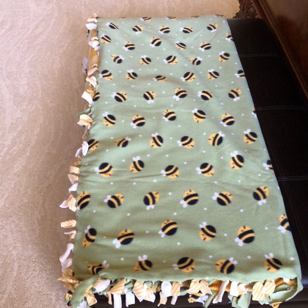 Created By Me- No-Sew Fleece Blanket Tie Around. New Never Used.